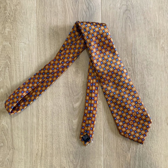 Tie - Picture 2 of 3